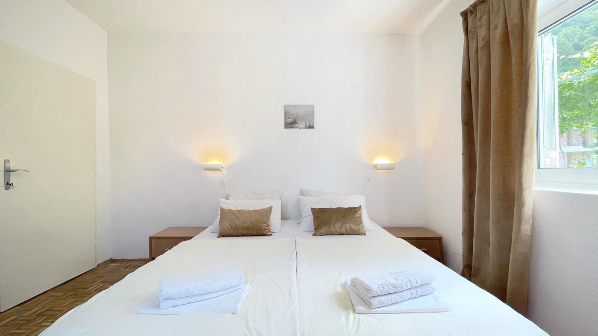 Apartments Antonela Sveti Stefan Exteriör bild