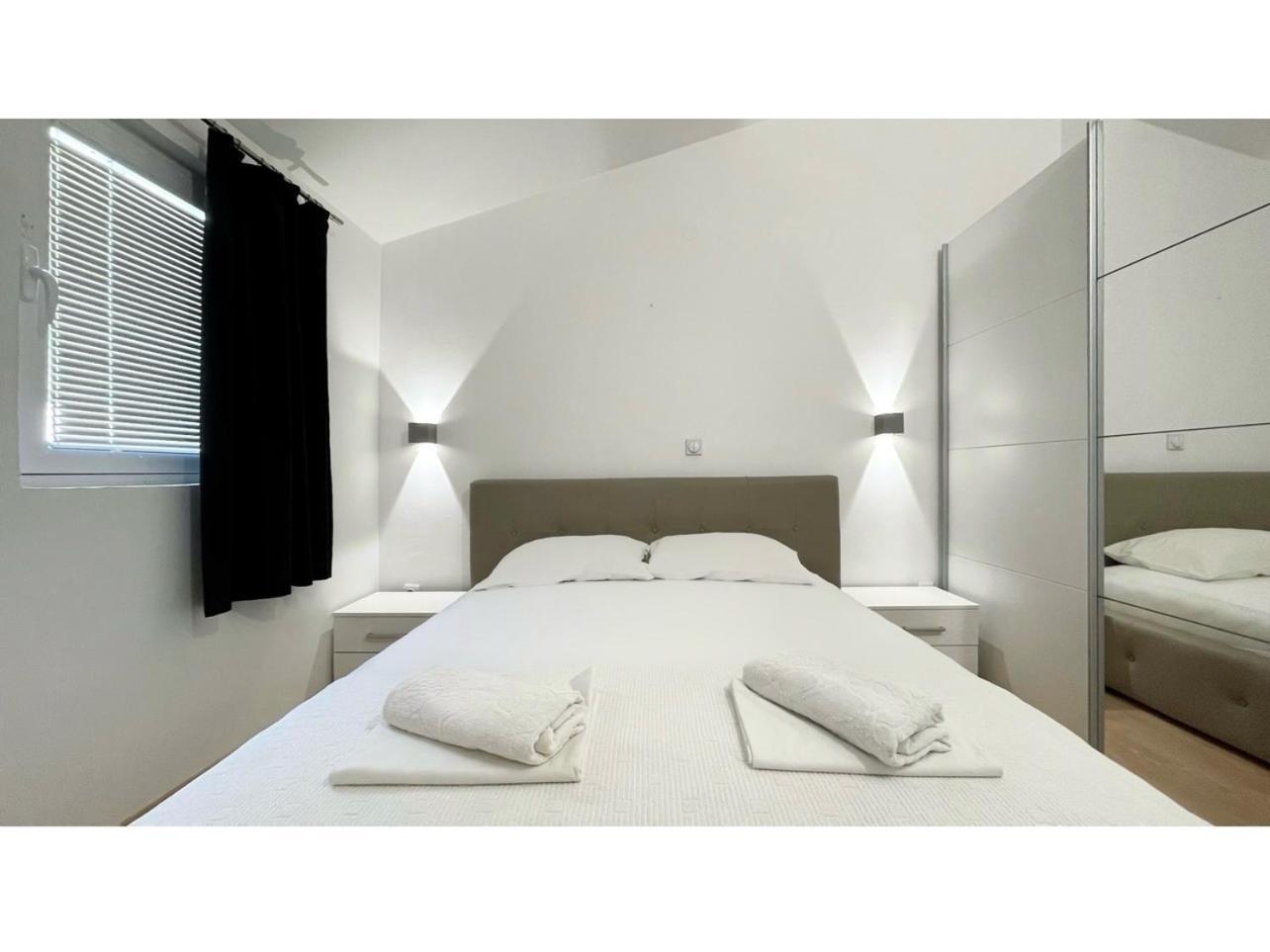 Apartments Antonela Sveti Stefan Exteriör bild