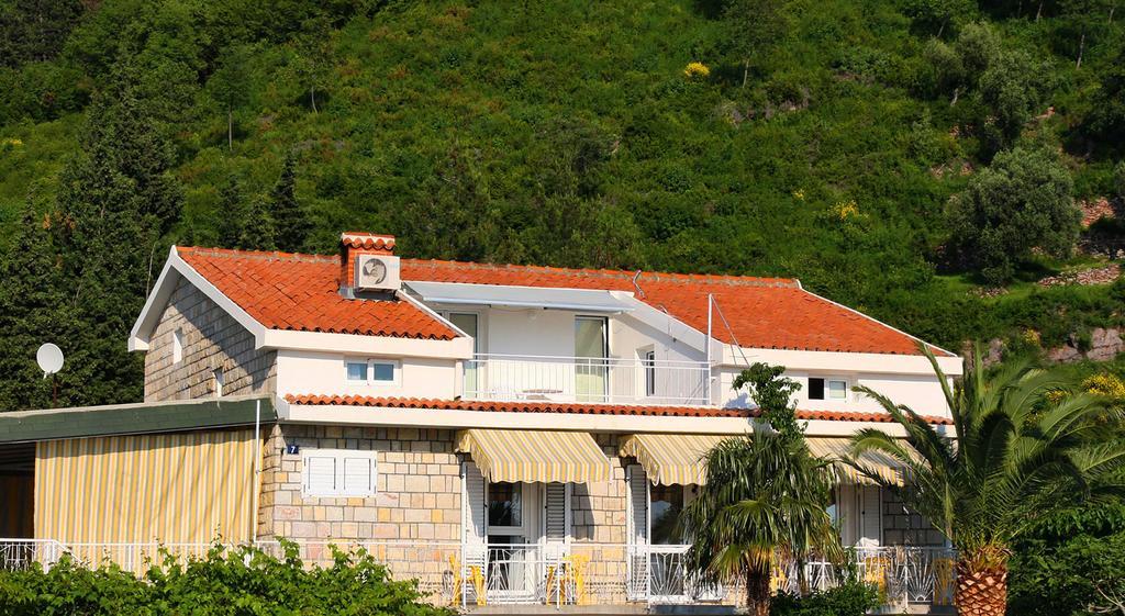 Apartments Antonela Sveti Stefan Exteriör bild